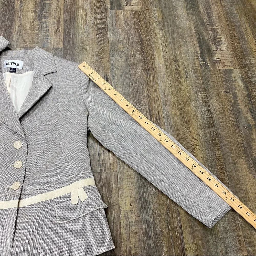 Kasper Beige Blazer and Skirt‎ Set with Cream Accents Career Wear Office Size 10